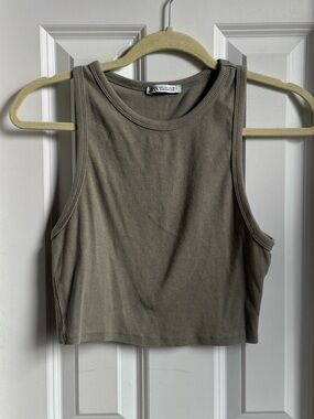 Zara Women's Ribbed Crop Tank Top Light Green